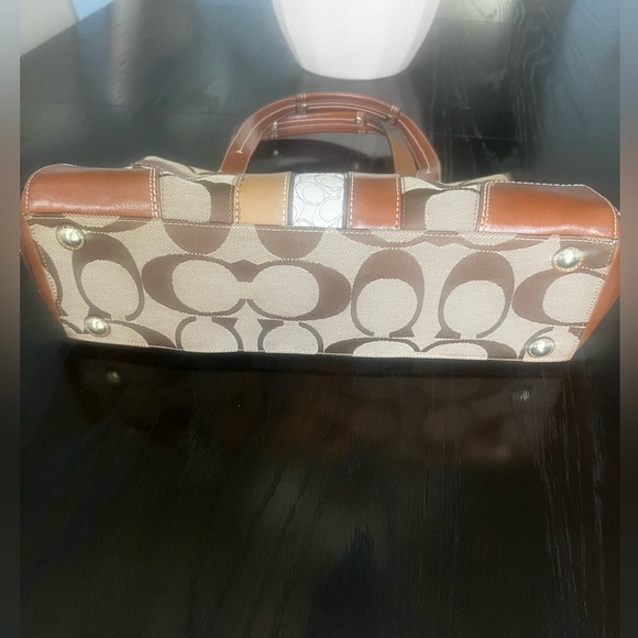 COACH Tote - Picture 3 of 9